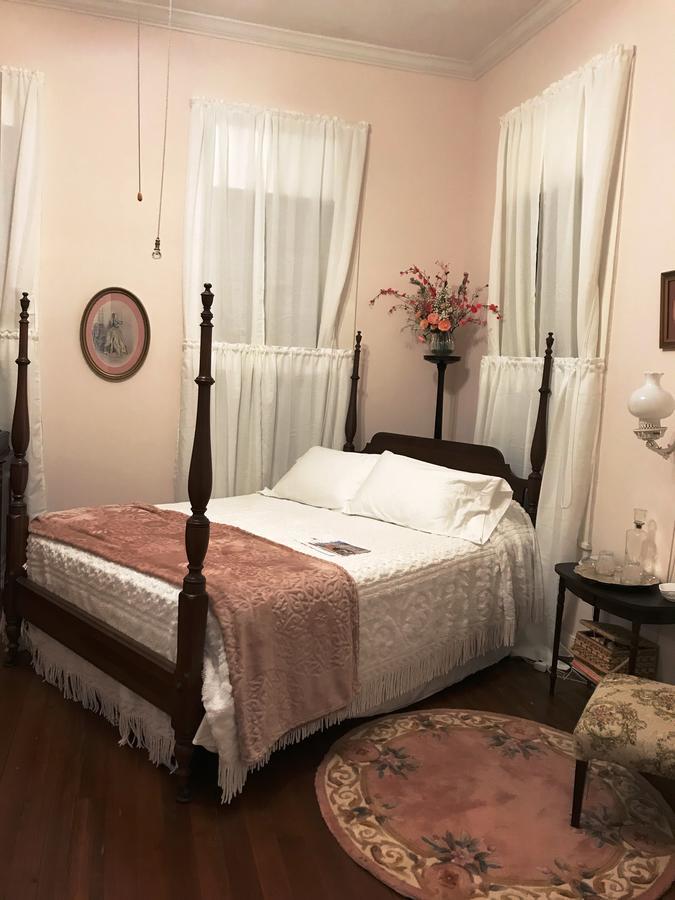 Riverboat Bed & Breakfast 나체스 외부 사진